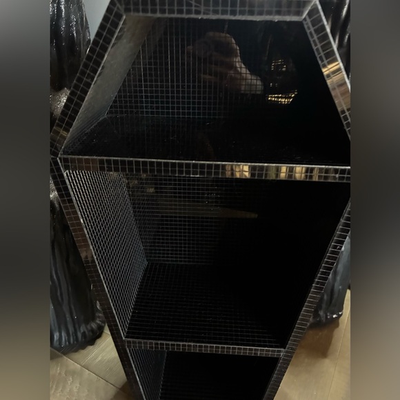 Black Geometric Shelf - Picture 3 of 11